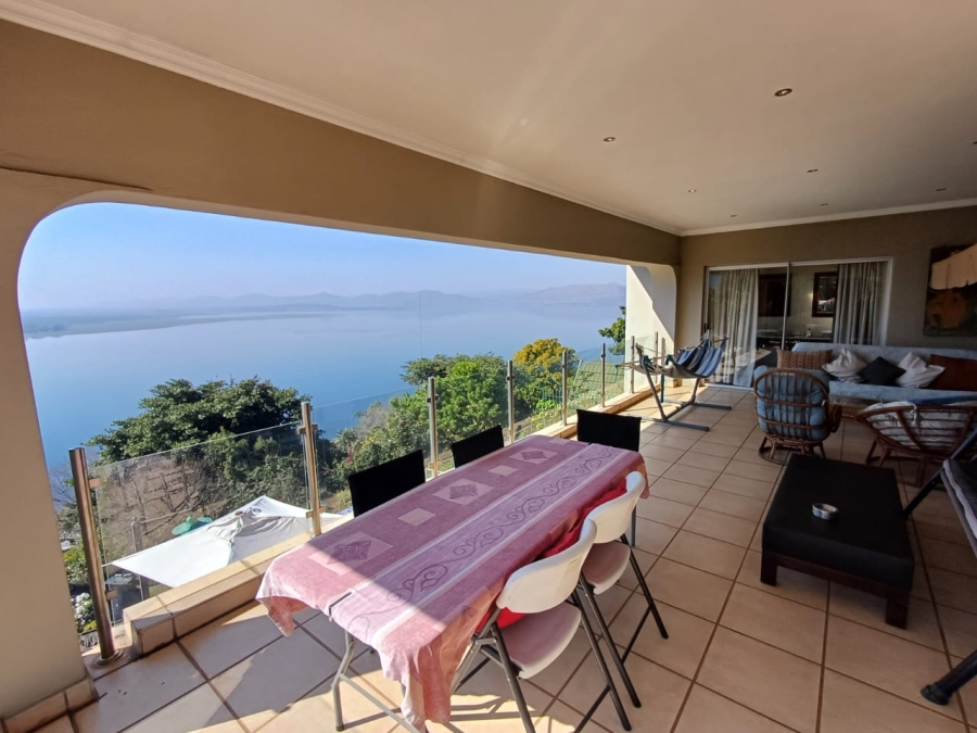 5 Bedroom Property for Sale in Kosmos North West